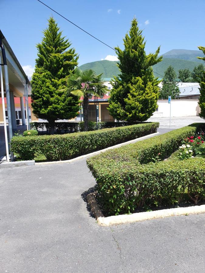Sheki Avtovagzal Motel Exterior photo
